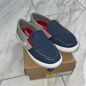 New in box kids sperry shoes